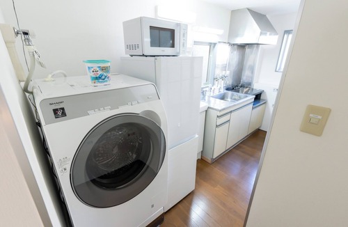 Ota Apartment | IRODORI-Omori: Travel like you live. 6min to Shinagawa, sleeps 5. Quiet,