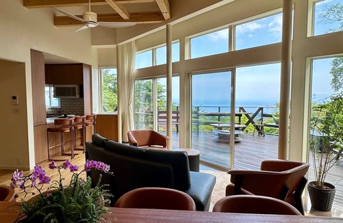 Futo Villa | ISANA Panorama Villa - Hotsprings, Ocean views, BBQ & Pizza Oven, near Mt Omuro.