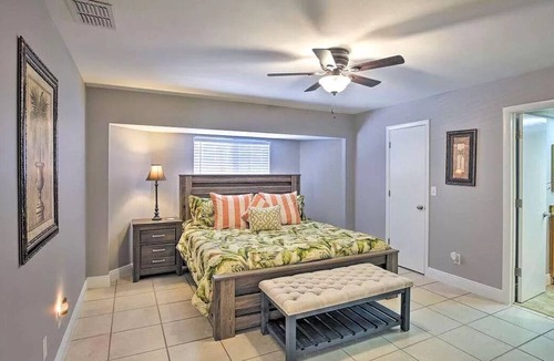 Kitchener House | Island vibes - Entire home 3bd/2bth - MUST SEA !