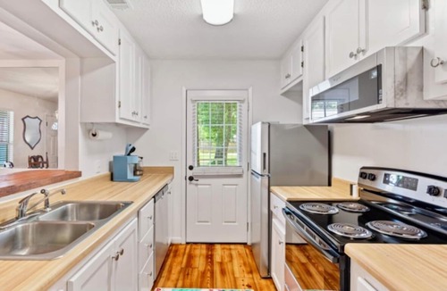 Point Clear Cottage | Ivy Cottage, a charming cottage 5 minutes from downtown Fairhope.
