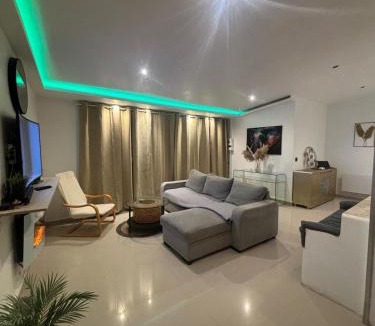 Villemomble Apartment | Jacuzzi House - 1-Bed & Parking - Villemomble, Paris