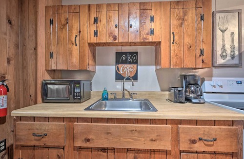 Huntingdon Apartment | 'James West' Apt w/50 Acres Near Raystown Lake