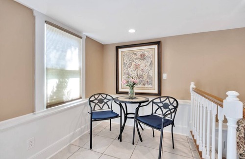 Historic Old Northeast Apartment | Jannus Suite at ONE Inn: King Bed, Kitchenette, Near Downtown & Vinoy Park