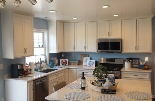 Stormstown Bed & Breakfast | Jayne's Timeless Treasures 1-Bedroom Bed & Breakfast in charming Port Matilda.