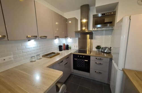 Rosny-sous-Bois Apartment | JO 2024 - appartement 4 pers - Wifi/Parking privée/
