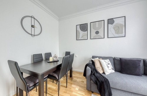 La Courneuve House | JO 2024 - House 12 persons/Subway + Train station/Private parking lot/St de France