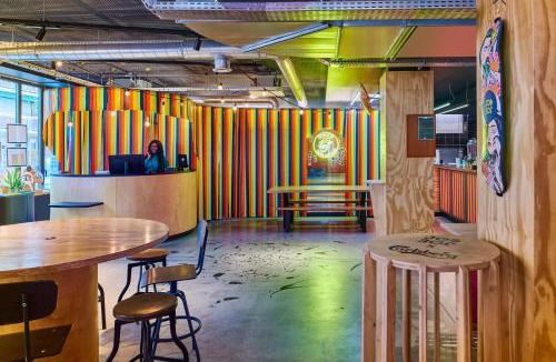 Charonne Hostel | JO&JOE Paris - Nation