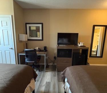 Lickdale Hotel | Jonestown Inn