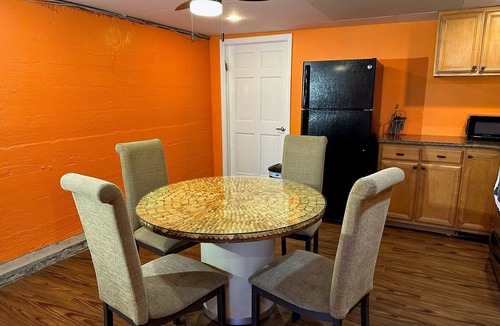 Long Beach Apartment | Just blocks to the beach with loft vibe-2 beach passes included with your stay