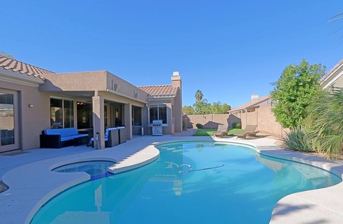 Arabian Crest House | Just remodeled - 5 BEDROOMS! CLOSE TO KIERLAND! +POOL +SPA