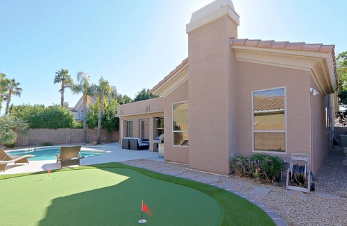 Arabian Crest House | Just remodeled - 5 BEDROOMS! CLOSE TO KIERLAND! +POOL +SPA