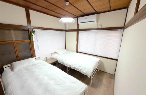 Katsushika Villa | Kamakura area with a traditional atmosphere 4DK apartment for rent Maximum 8 people Easy access to Asakusa and Ueno Long-term stays welcome 3 bedrooms