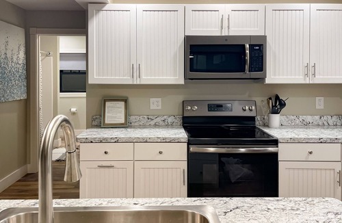 Sylvan Beach House | Kayak Shack: Waterfront, 2nd Floor, Boat Dock, In the Heart of Downtown