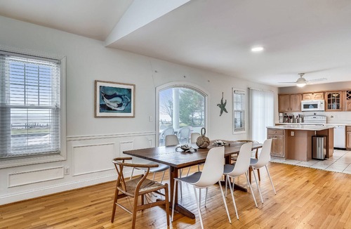Grasonville House | Kent Island Waterfront | Pool | Outdoor Dining | Stunning View | Private Dock