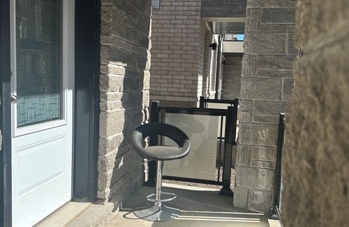 Brampton Apartment | Keppel Circle Residence