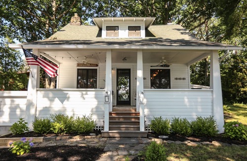 Town of Jerusalem House | Keuka Lake Charmer! Gorgeous Views, Huge Front Porch & Summer Fun