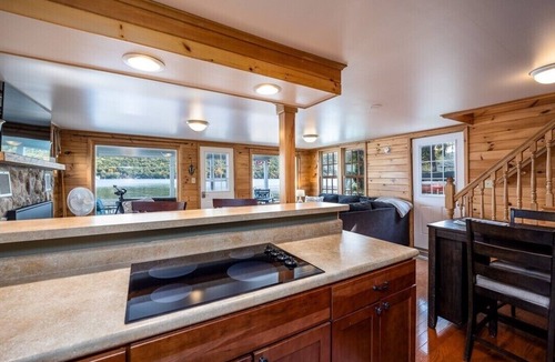 Pulteney Cottage | Keuka Waterfront 2-bedroom cottage with Wi-Fi and AC. Sleeps 6