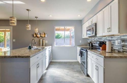 Raskin Estates House | Kierland Jewel | Pool+Game Room+ Putt+Fire Pit!