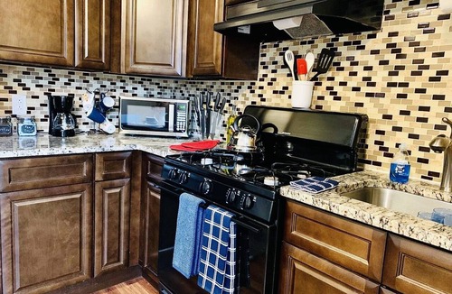 Folcroft Apartment | ✪King Bed Apartment✪ in Suburbs | Perfect Long Term Stay