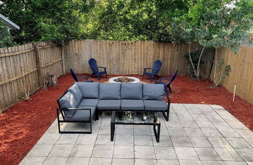 Azalea Park Apartment | King Bed Escape: Private Patio, Grill, Fire Pit Near Everything in Orlando
