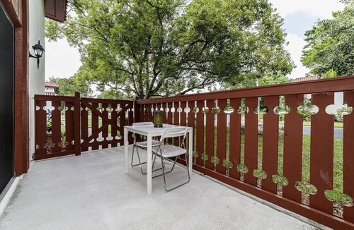 South Daytona House | King bed Executive Home, Daytona Beach: Minutes to Beach Speedway