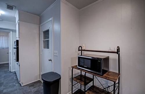 Flowood House | *King Bed* Fisherman Getaway Near the Reservoir