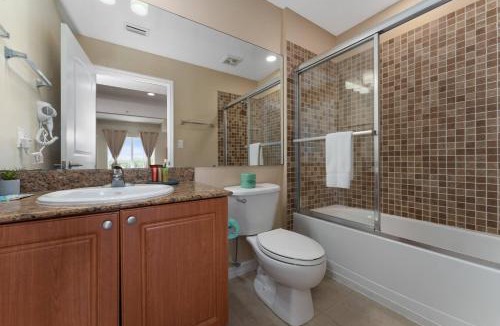 Florida Center House | King Queen Spacious Studio Near Universal