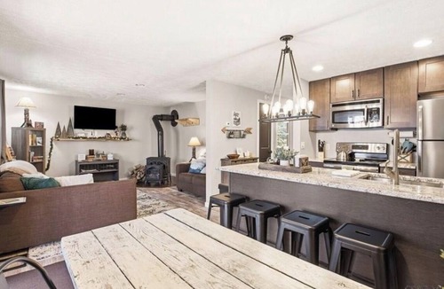 Claysburg Condo | King Size 1 Bedroom/Full Bath Condo - 640 sq ft - Blue Knob Trails End