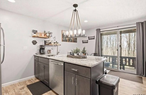 Claysburg Condo | King Size 1 Bedroom/Full Bath Condo - 640 sq ft - Blue Knob Trails End