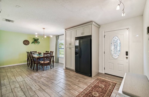Kissimmee House | KISSIMMEE! Private Estate! Nature, Fishing Lakes! RV's/Boats OK! 4 BR's!