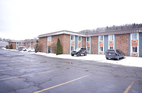 Owego Hotel | Kiteville Owego