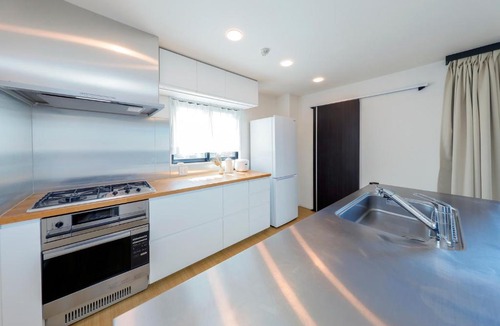 Morishita Apartment | Kiyosumi SOHO by Tranova
