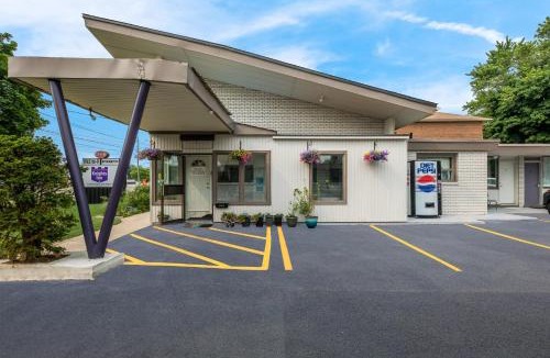 Aldershot Hotel | Knights Inn Burlington