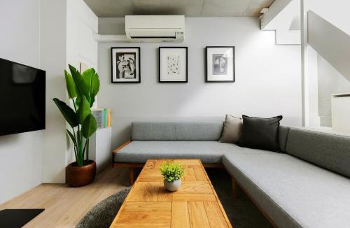 Setagaya Apartment | KOU Jiyugaoka 101
