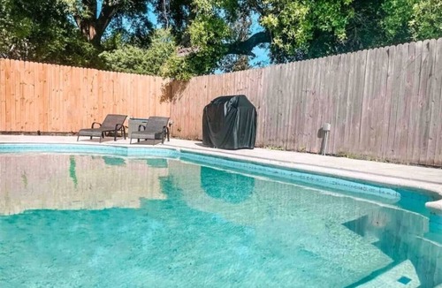 Terrace Park House | Krakens Kove: Pool home 5 mins to Busch Gardens