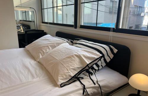 Nishiazabu Apartment | Kuro House - In the middle of Hiro, Omotesando, Roppongi