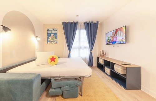 Serris Apartment | L'Univers d'Andy 5 minutes from Disneyland
