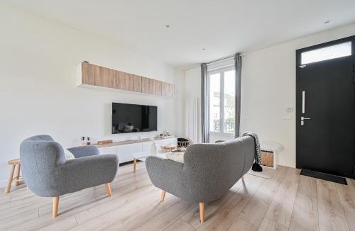 Le Raincy House | La Casa Blanca - 6 personnes proche Disney & Paris
