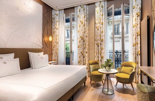 Champs-Elysees Hotel | La Demeure Montaigne