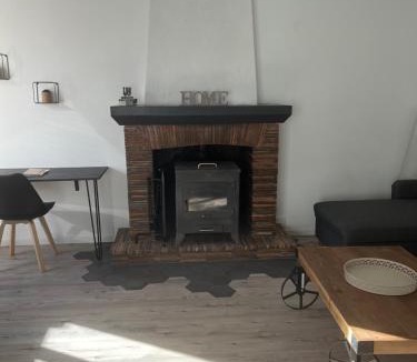 Gouvernes House | La lavandière