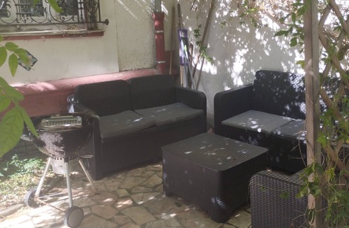 Saint-Ouen House | La Maison du Bonheur with garden and private parking in the center of Saint Ouen.
