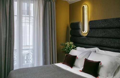 Hopital Saint-Louis Hotel | La Planque Hôtel