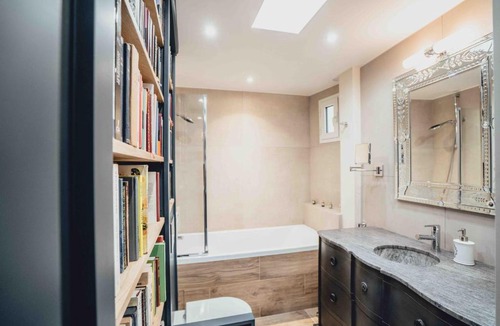 Enfants-Rouges Apartment | La suite heart of le Marais - quartier des enfants rouges