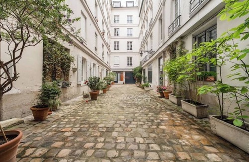 Saint-Gervais Apartment | La Suite Le Marais