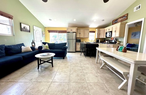 Beach Haven West House | Lagoon Bliss Bungalow
