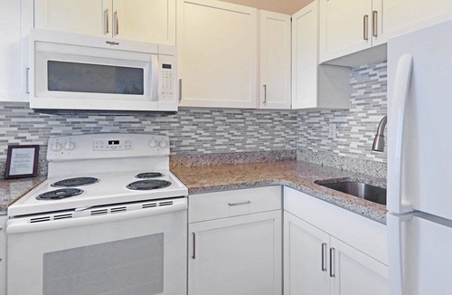 Sylvan Shores Condo | Lake Blue Resort - #17 -*Lakefront, *Heated Pool, Sandy Beach