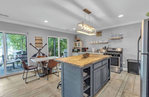 Lyman House | Lake Escape Paddle Cove w/Hot Tub - 6 Bedrooms