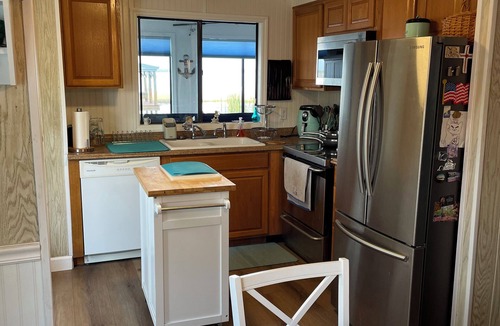 Fedhaven Cottage | Lake Home - 2 bd rm w/dock & pier on Lake Rosalie, Lake Wales