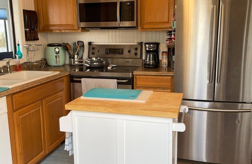 Fedhaven Cottage | Lake Home - 2 bd rm w/dock & pier on Lake Rosalie, Lake Wales