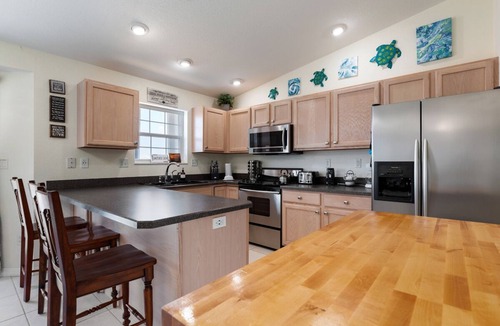 Lake Placid House | LAKE HOUSE FAMILY VACATION RETREAT, w/water toys sleeps 16 and RACE Ready